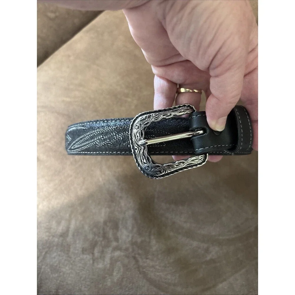 Cody James Women’s Genuine Leather Belt Black 28 Silver Buckle